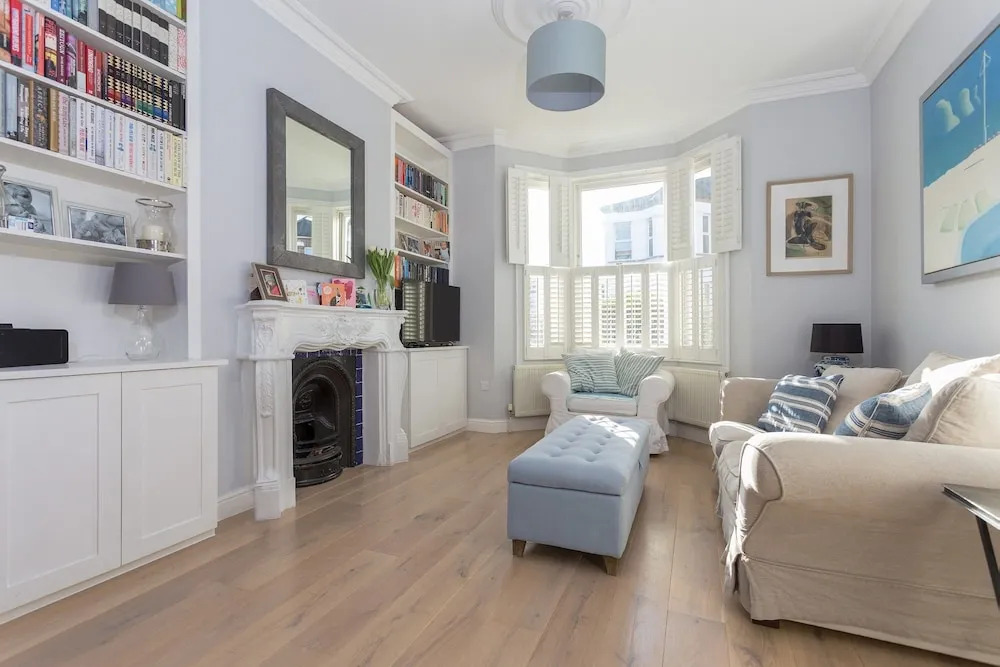 4 Bedroom Family House Near Shepherd's Bush