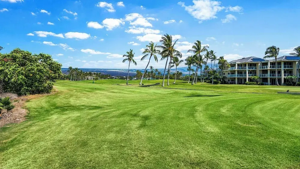 Spacious Hawaiian Unit w/ Lagoon View - AC & Wifi - Vrkcv