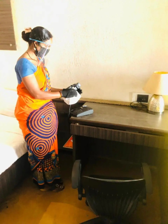 OYO 17243 Hotel Celebration Inn