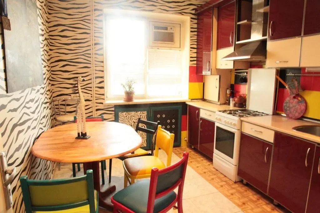 Zebra Hostel & Tours