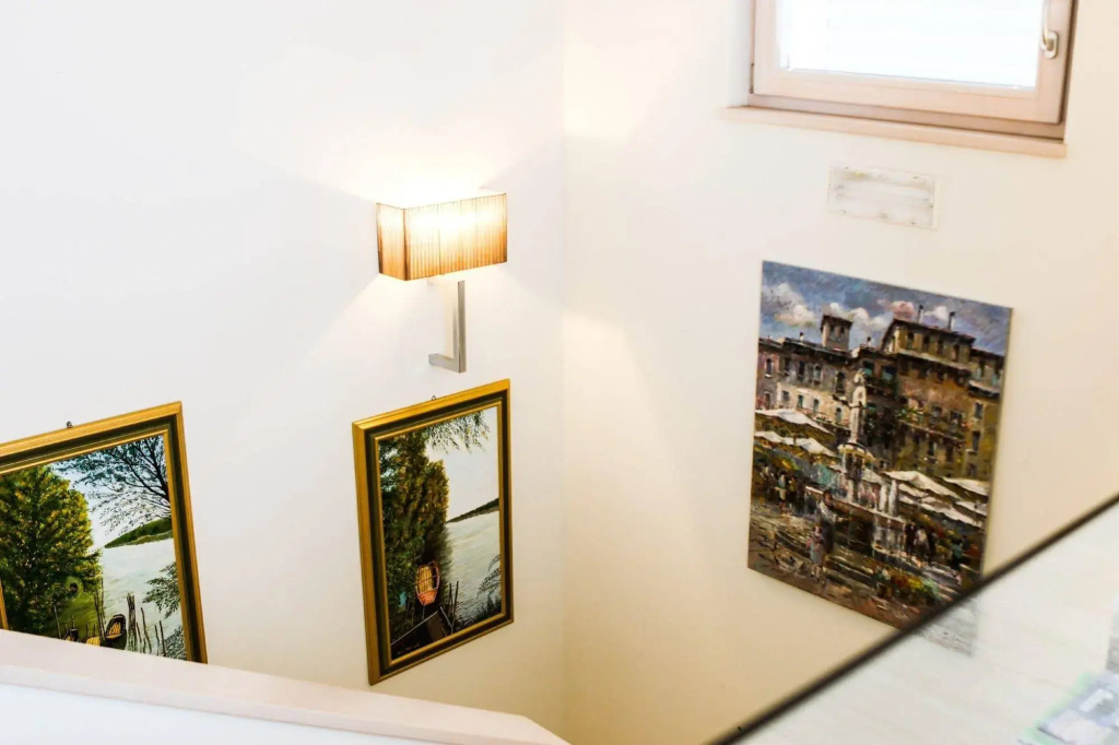 Nuova Opera Rooms & Apartments