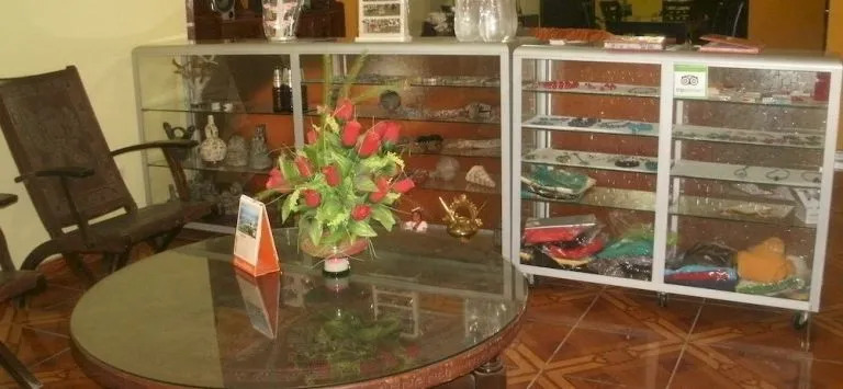 Angelicas House 2BR Near Airport Terrace WiFi