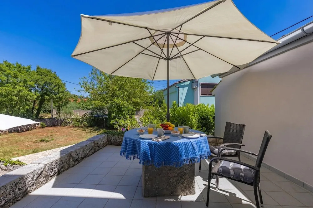 Pool House Franjo