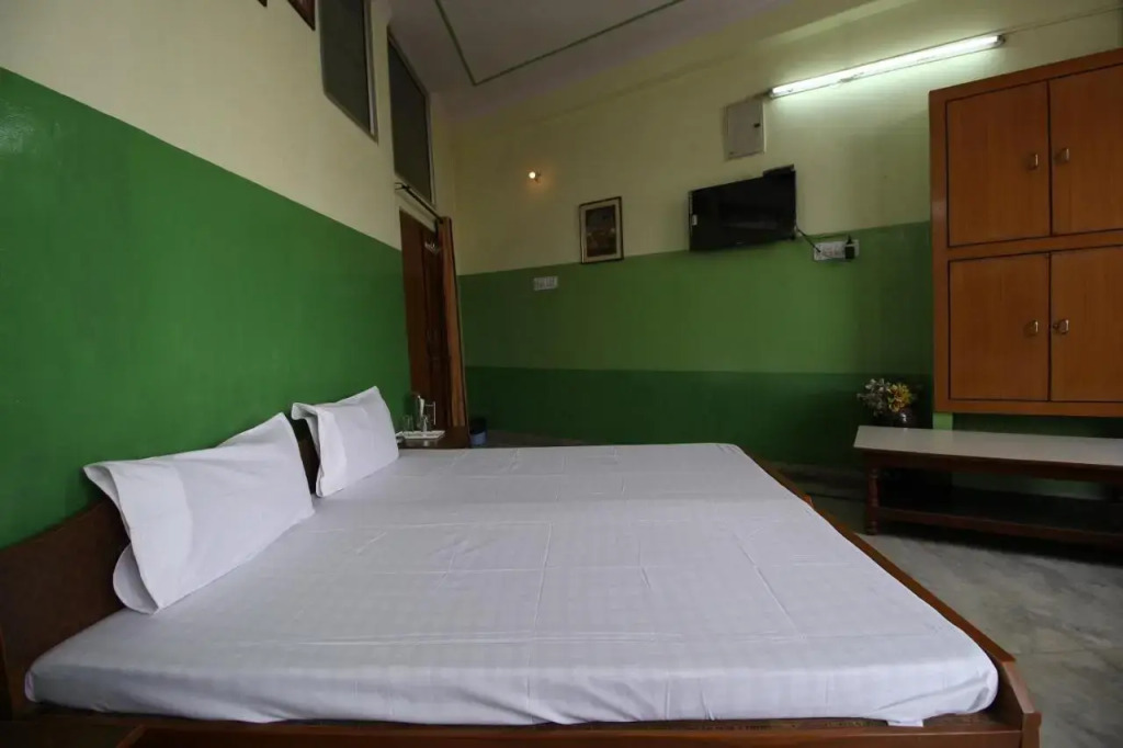 SPOT ON 38614 Shree Shyam Guest House