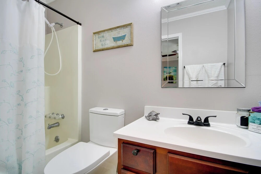 Charming Family Cottage Near Pass Christian Beach!