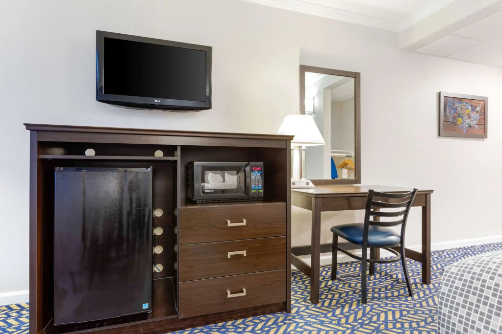 Econo Lodge Hicksville - Long Island