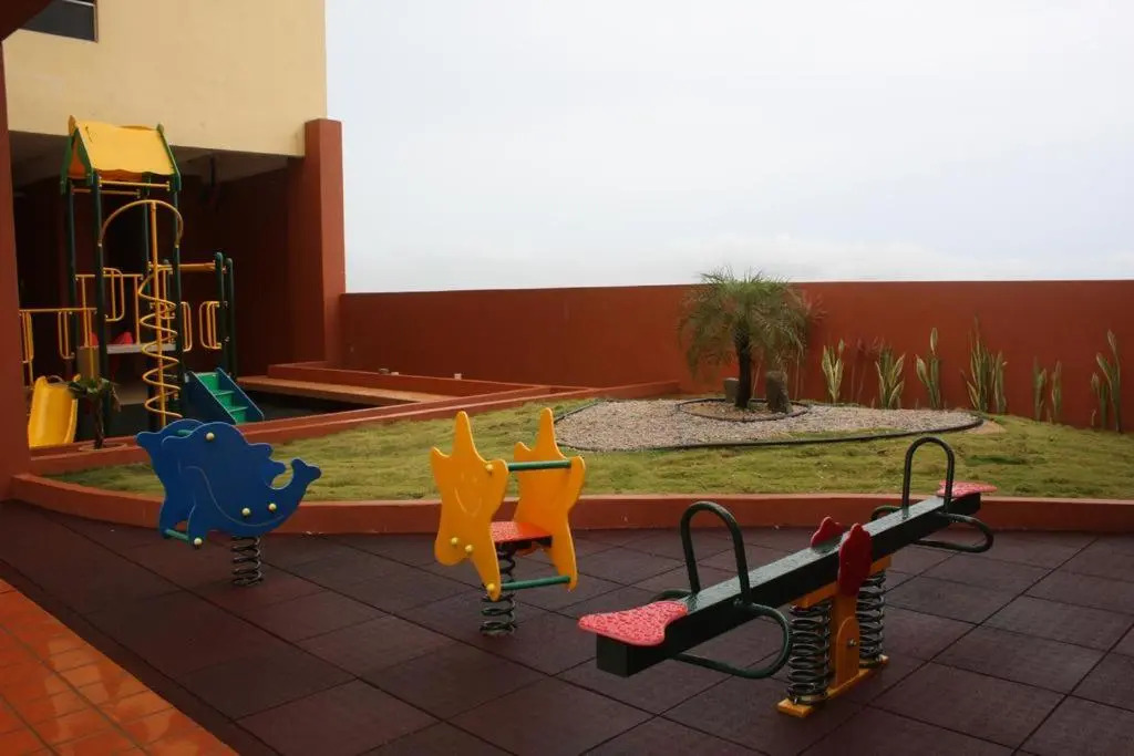 Homestay Kondo Mewah l/d kolam renang & playground di Kota Bharu
