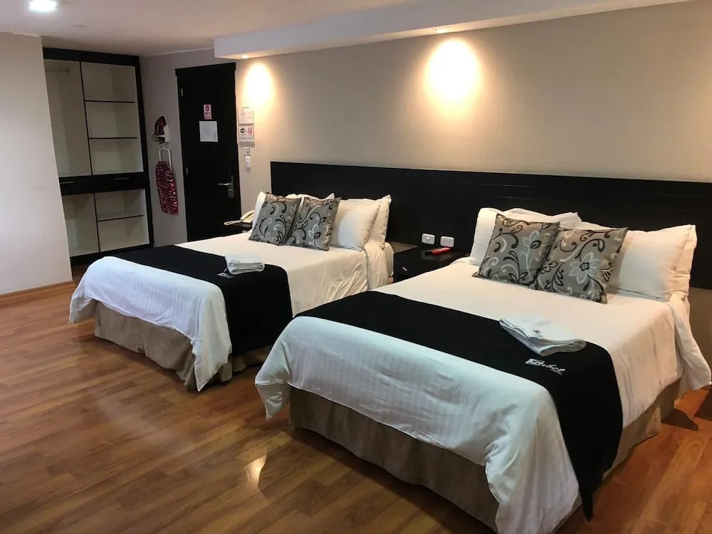 Sabet Hotel