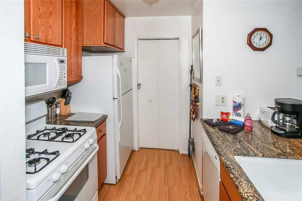 Affordable Lakeview Condo