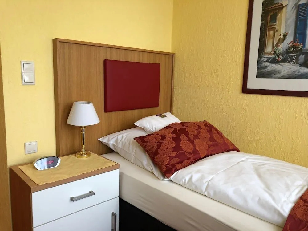 Thermen Hotel Pension Villa Holstein