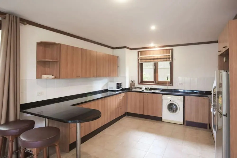 6 Bedroom Twin Villas on Beach Front Resort 25/12