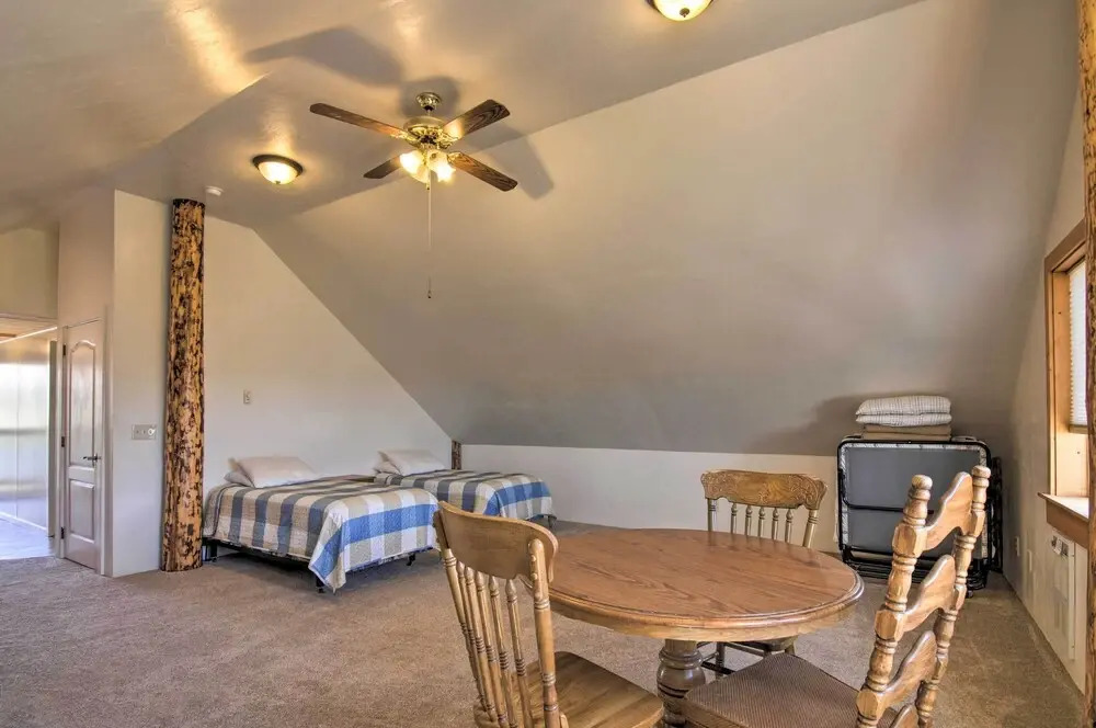 Cozy Henrieville Cabin: 18 Mi to Bryce Canyon NP!