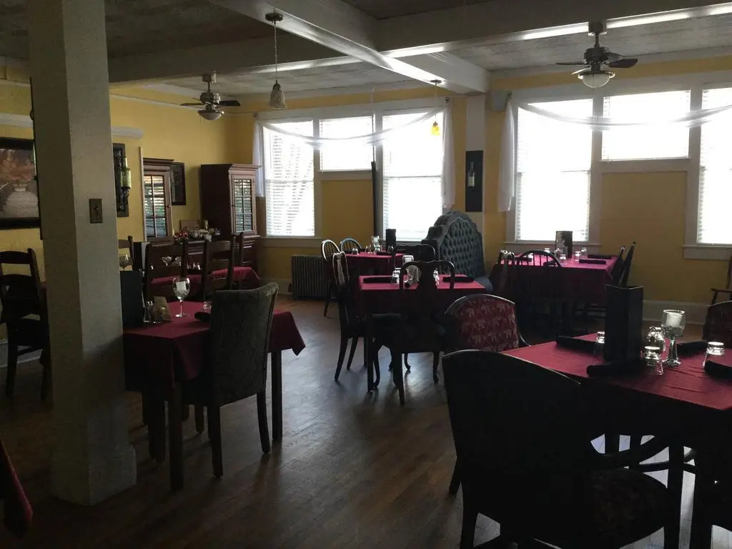 The Charleston Inn Hendersonville NC