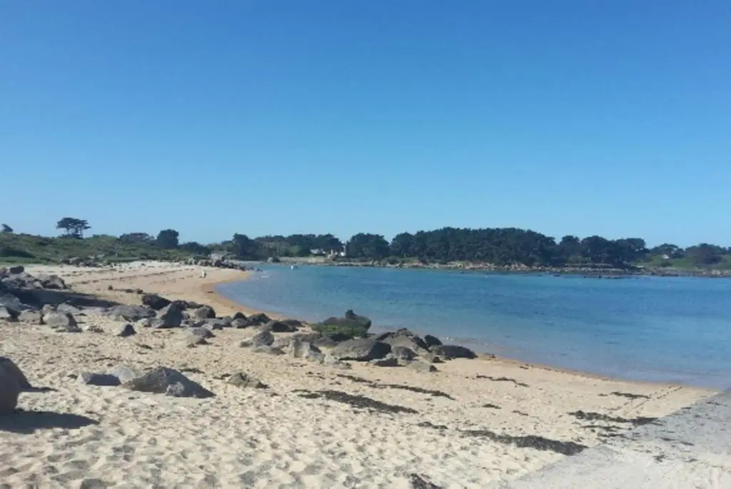 Maison 6 Pers Avec Jardin À 130m de la Plage À Tregastel - Ref 131