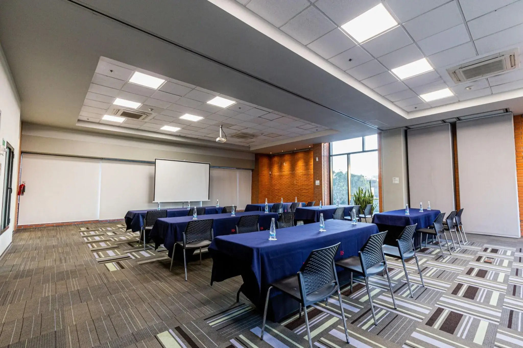 Hotel Guadalajara Country Club by HNF