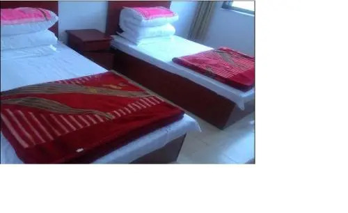 Fozi Inn Yibu
