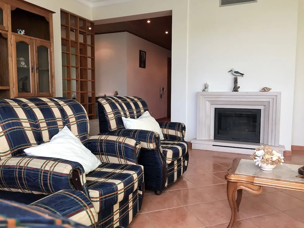 Best Houses 09 - Peniche Steps from The Beach