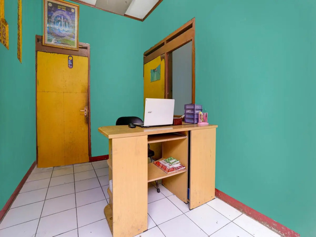 OYO 3882 Pondok Pujasera