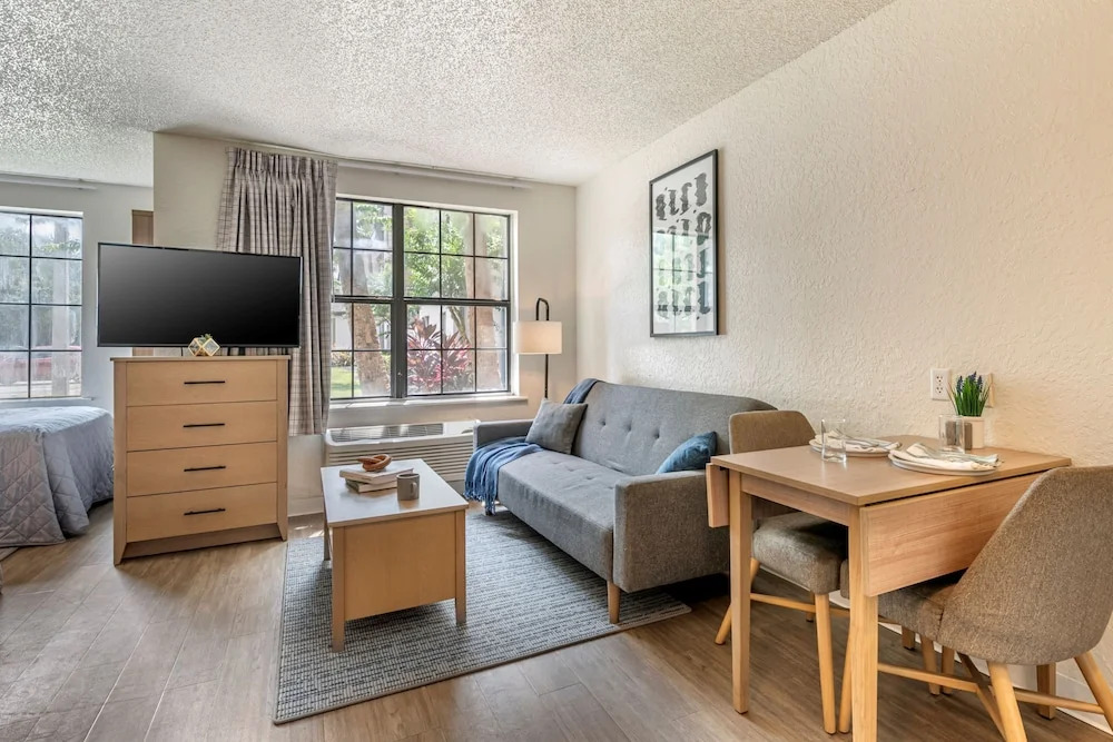 InTown Suites Extended Stay Nashville TN - Madison