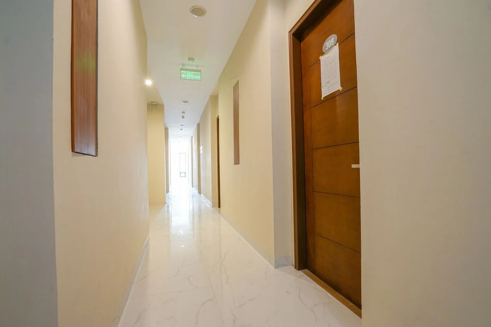 U Xpress Hotel by OYO Rooms