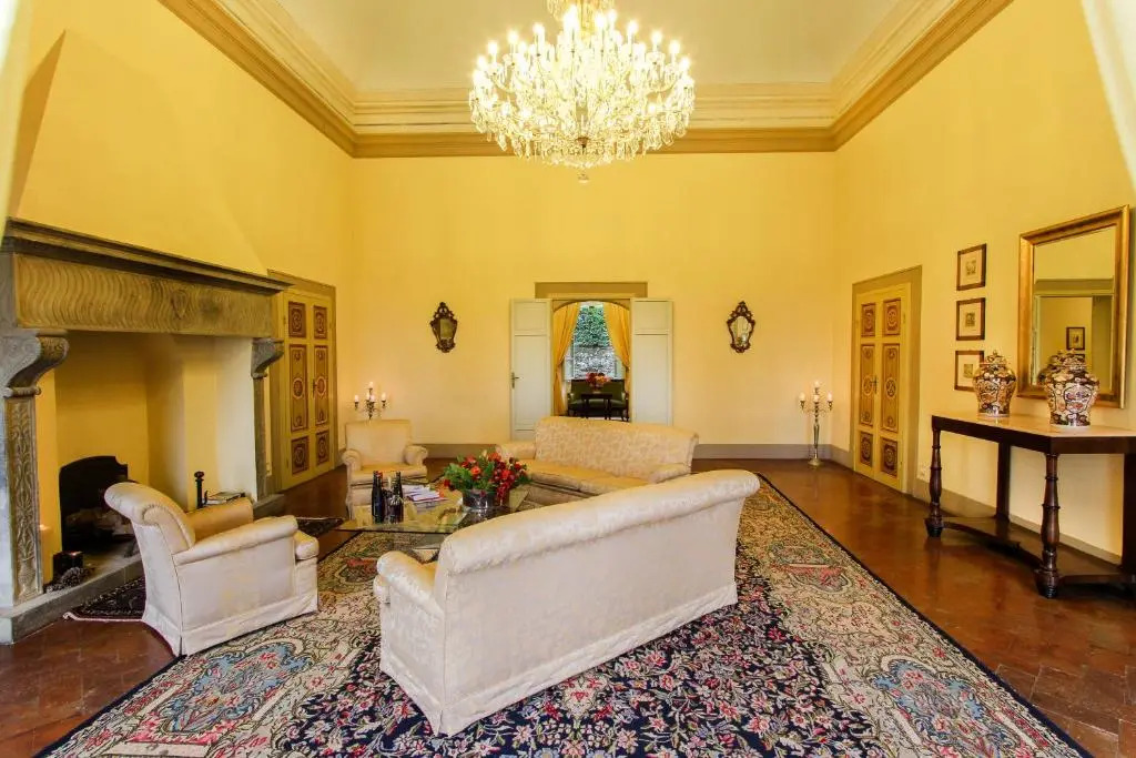 Villa Alta - Residenza depoca con piscina