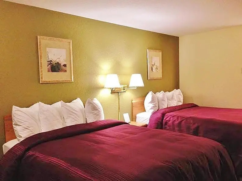 Ferryman Inn and Suites