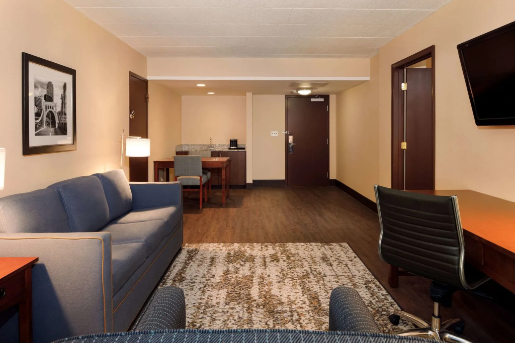 DoubleTree by Hilton Pittsburgh - Cranberry