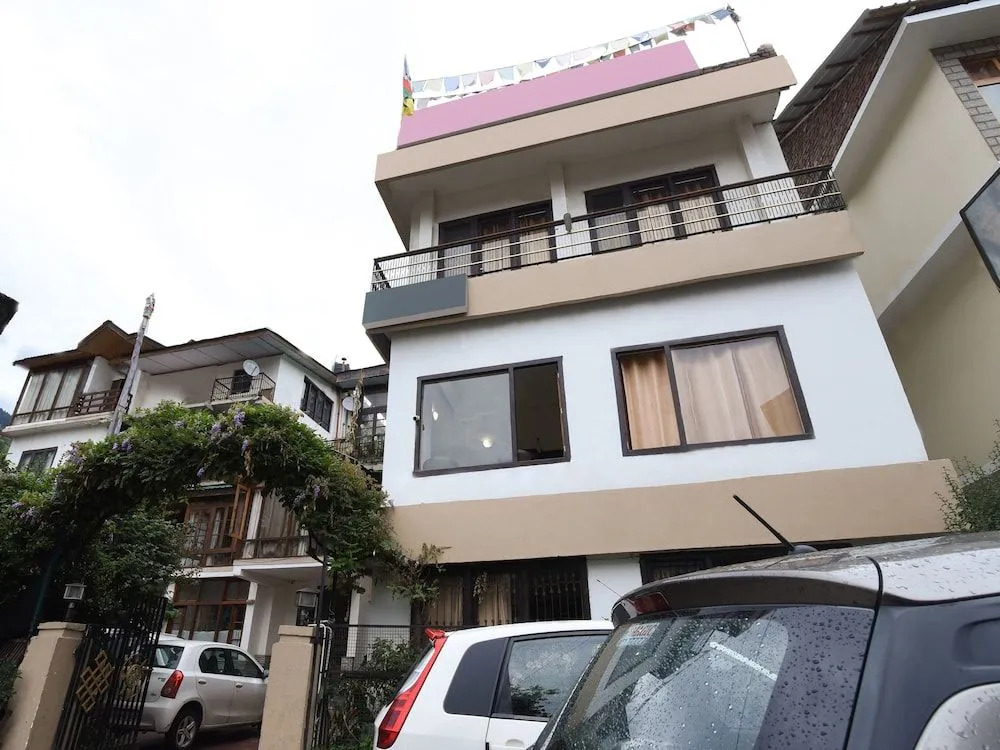 OYO 13410 Hotel Sunflower