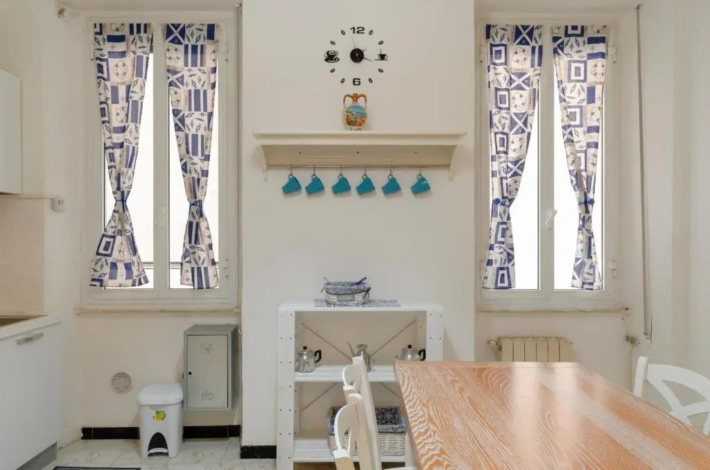 ALTIDO Charming Apt for 4 in Historical Centre of Genoa