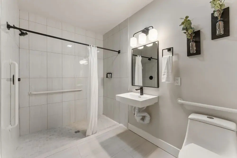 4211 Suites