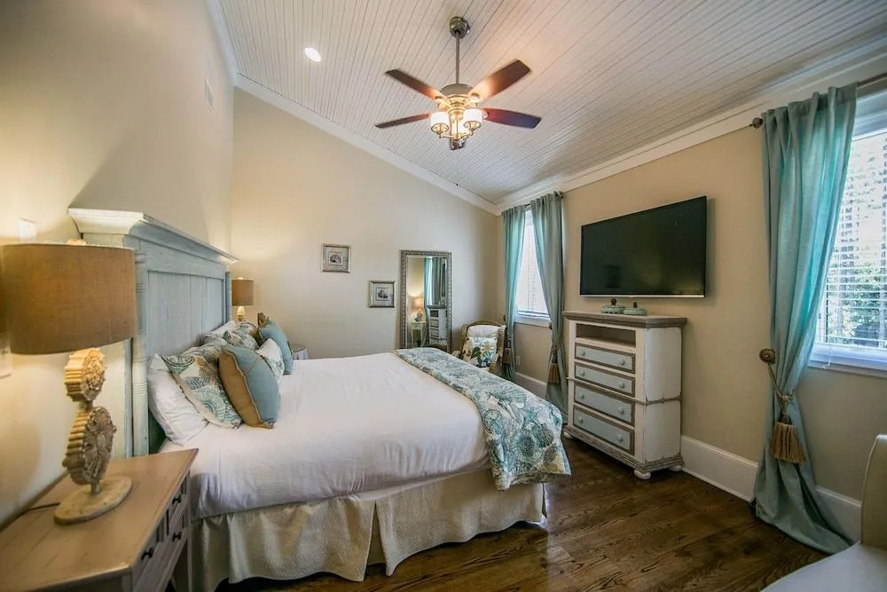 WaterColor by Dune Vacation Rentals - Forest District