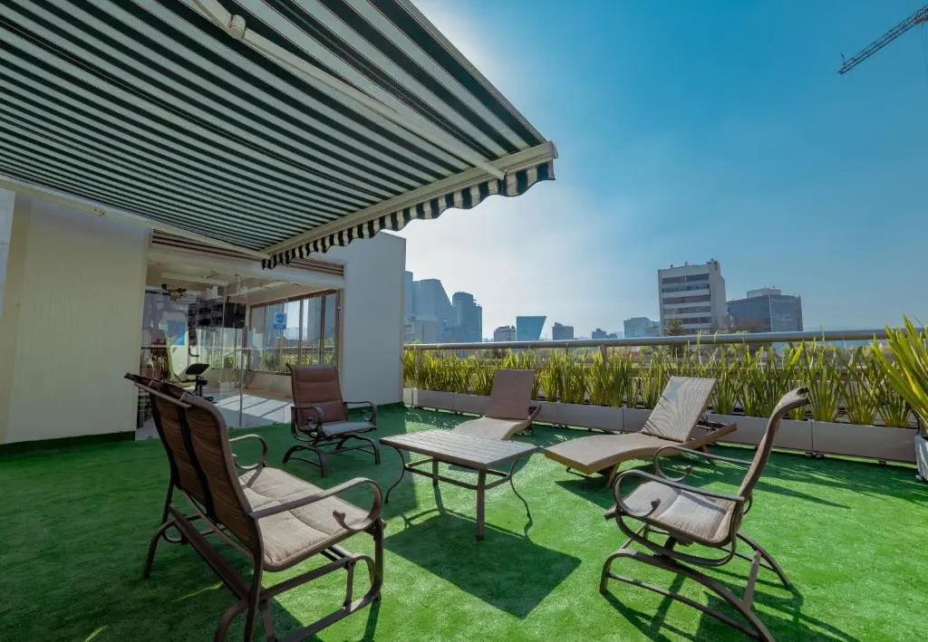 Suites Arquimedes 33
