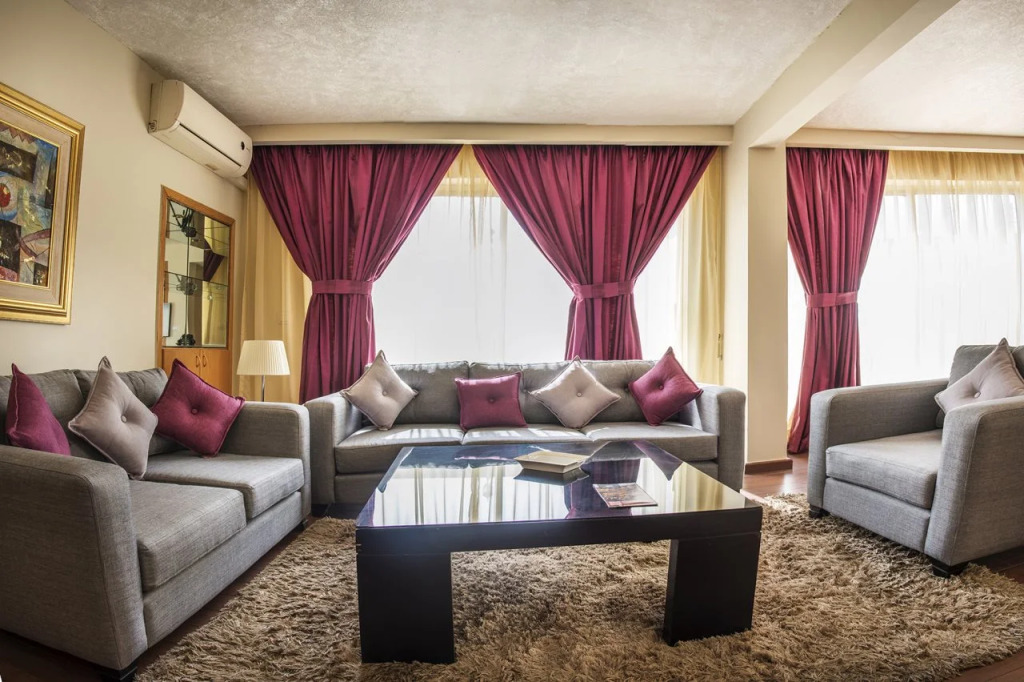Rawche Universal Apartments