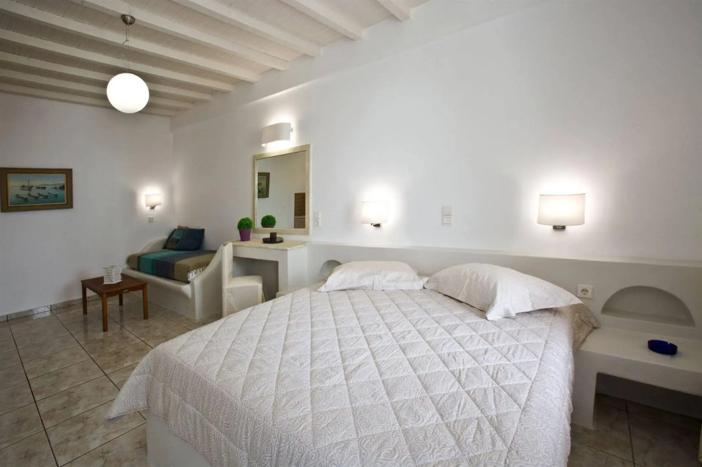 Porto Raphael Residences & Suites