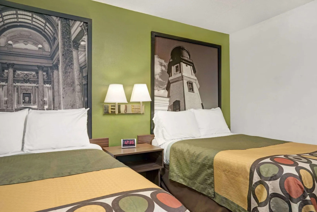 Super 8 By Wyndham Buffalo