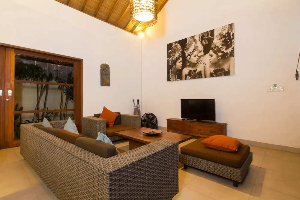 Echo Beach Villa