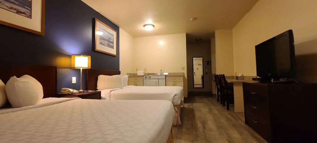 Empire Inn & Suites