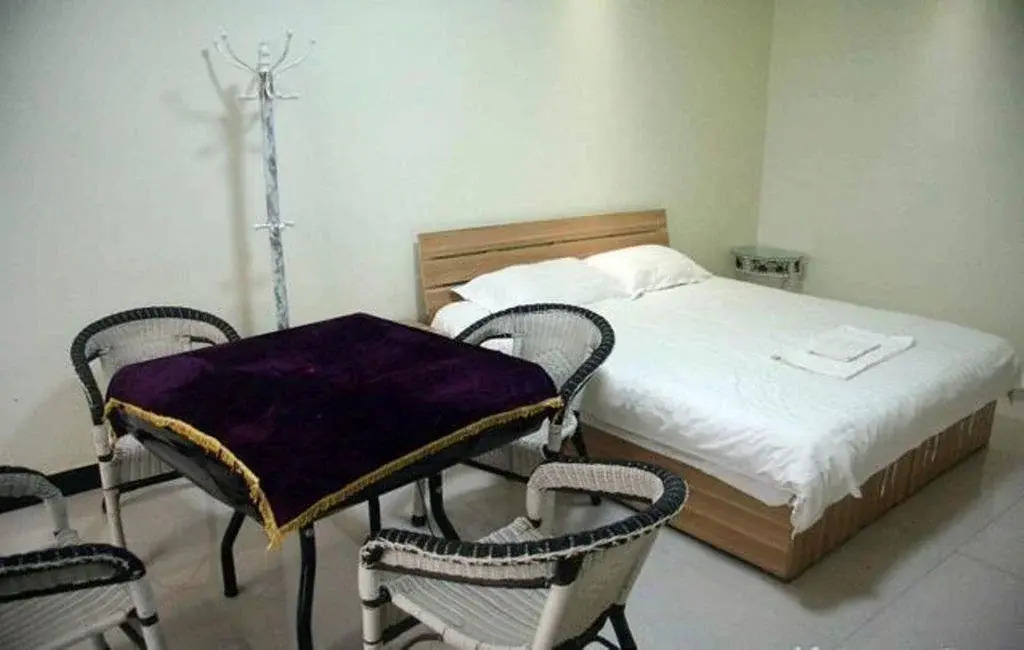 Zhenglong Express Hotel