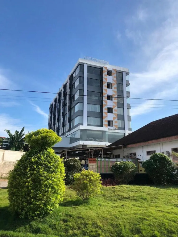 Zenith Premiere Hotel Baubau
