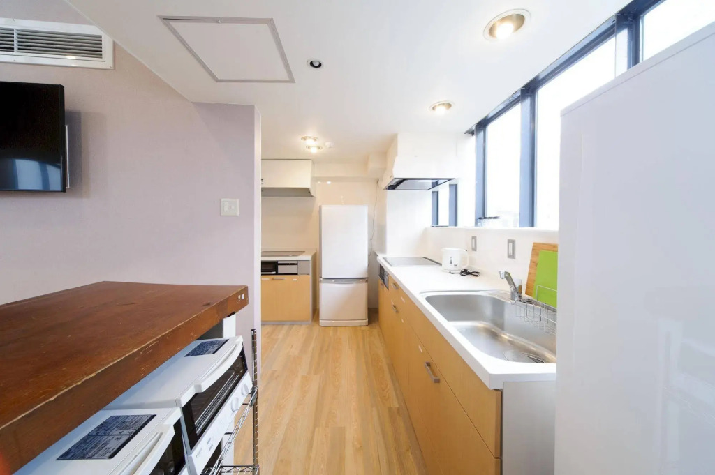 Oak Hostel Cabin