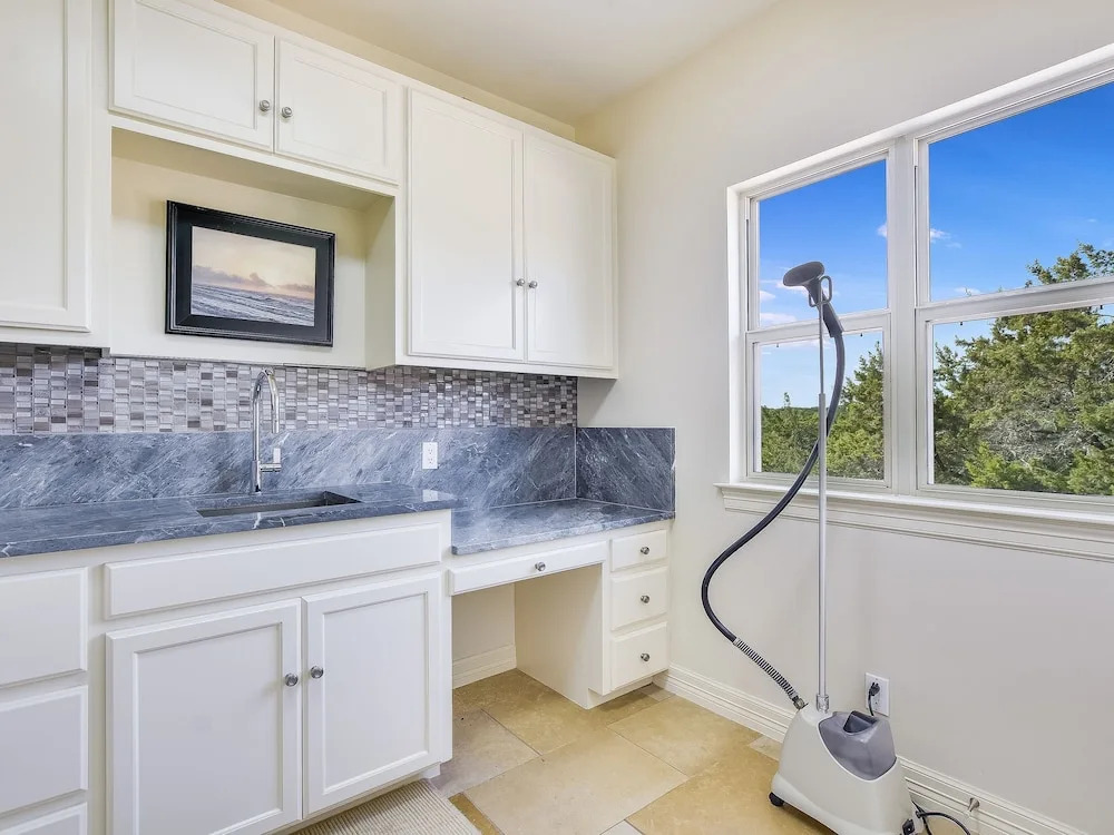 The Arrive Harmony On Lake Austin 5 Bedroom Estate