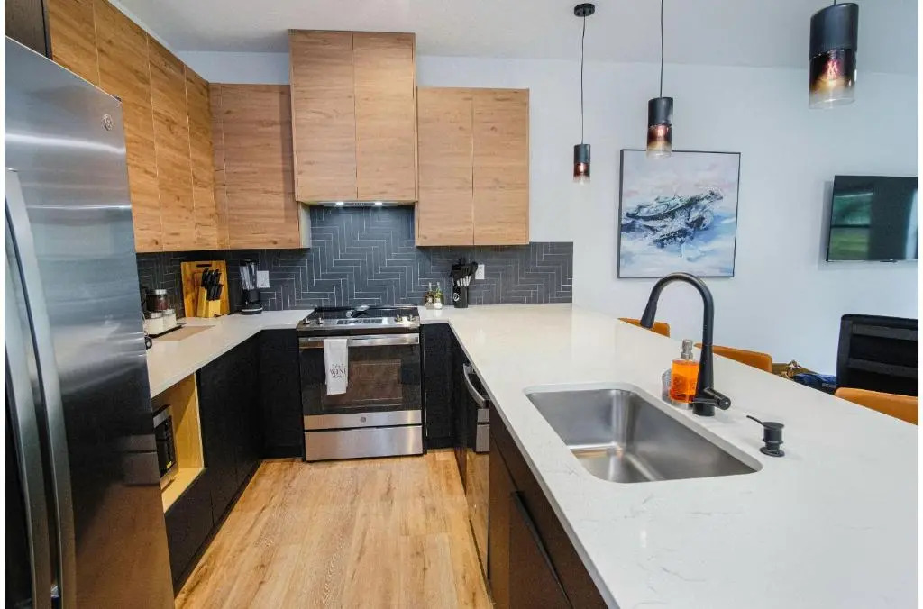 Amazing 3BR 2BA Only 5 Mins From Downtown