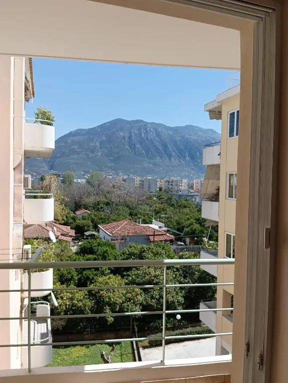 Thalia Apartment in Kalamata, 15' walk from the city center and the beach