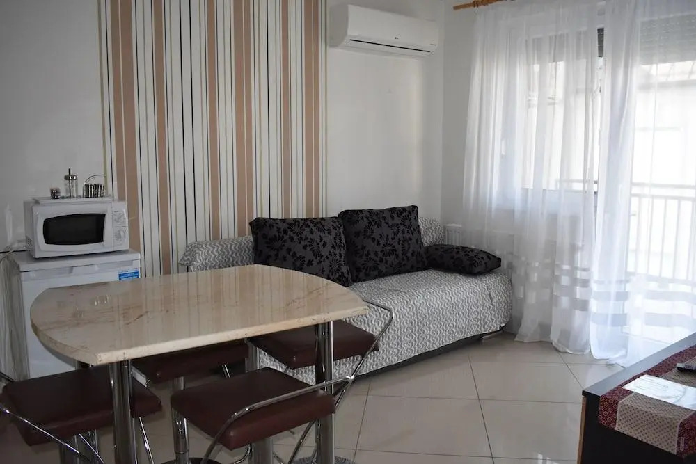 Gréta Wellness Apartmanok -Köztársaság u