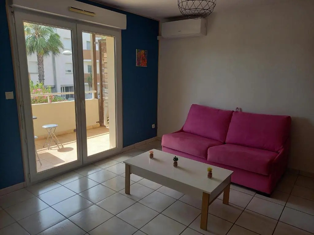 Appartement moderne d'une chambre avec terrasse