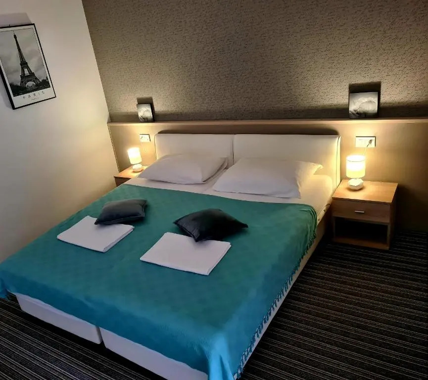 BoNiToS, SOBE-ROOMS