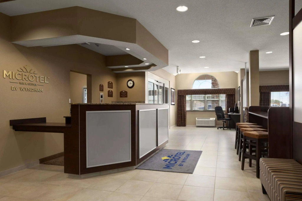 Microtel Inn & Suites by Wyndham St Clairsville - Wheeling