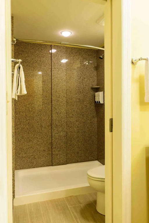 Asbury Inn & Suites