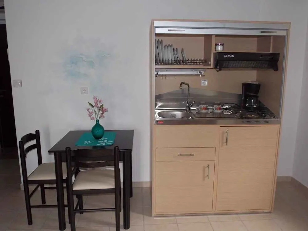 Hotel Theasis