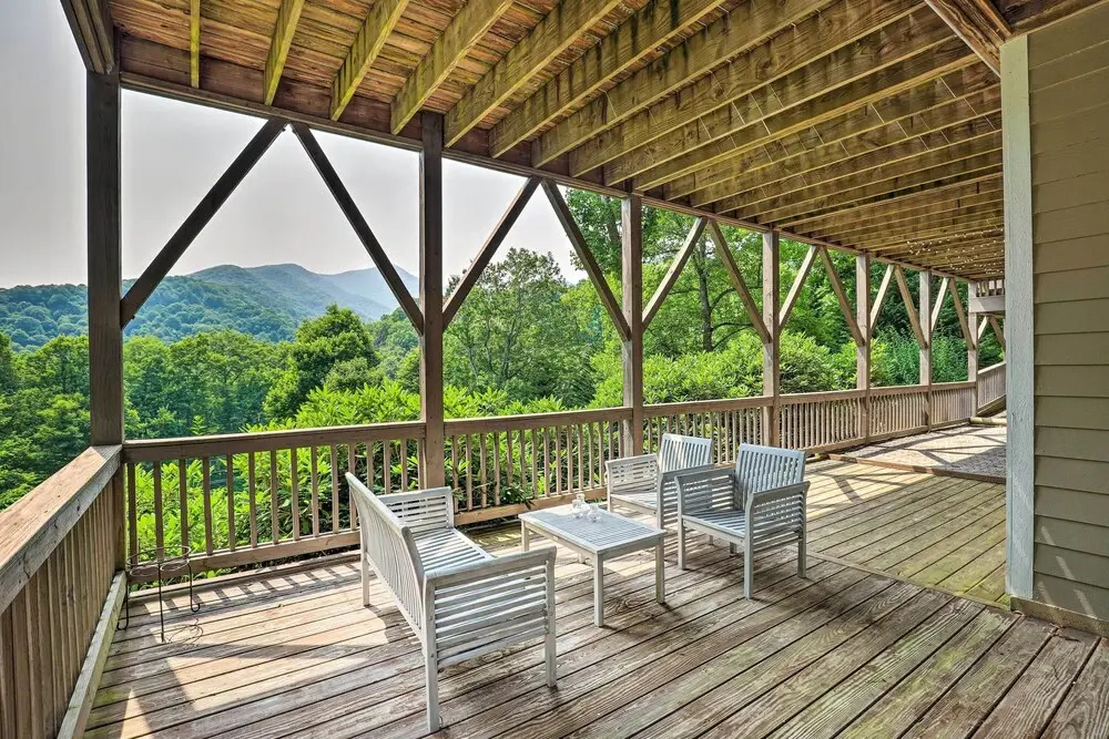 North Carolina Home w/ Game Room, Deck & Fire Pit